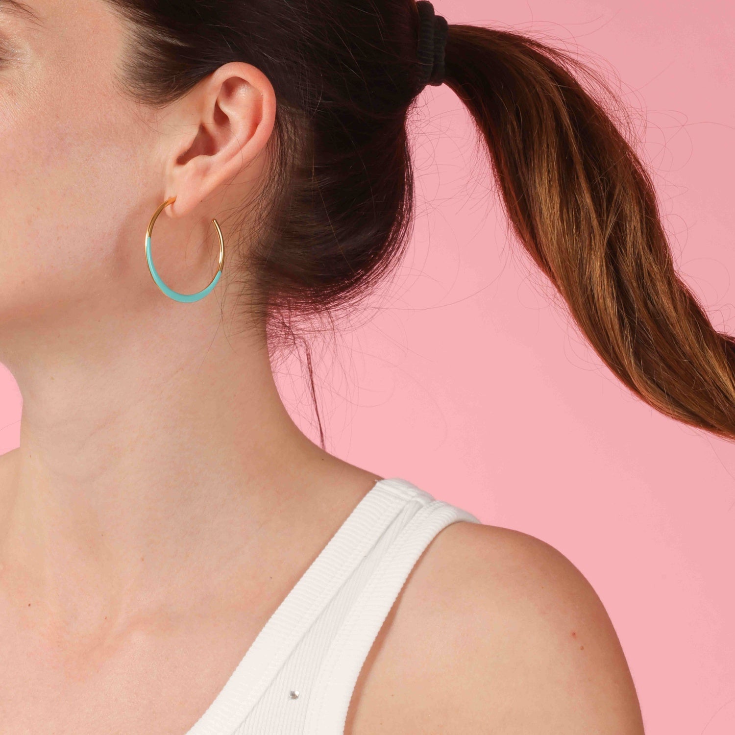 Pendientes de aro Madalena de esmalte turquesa y dorado