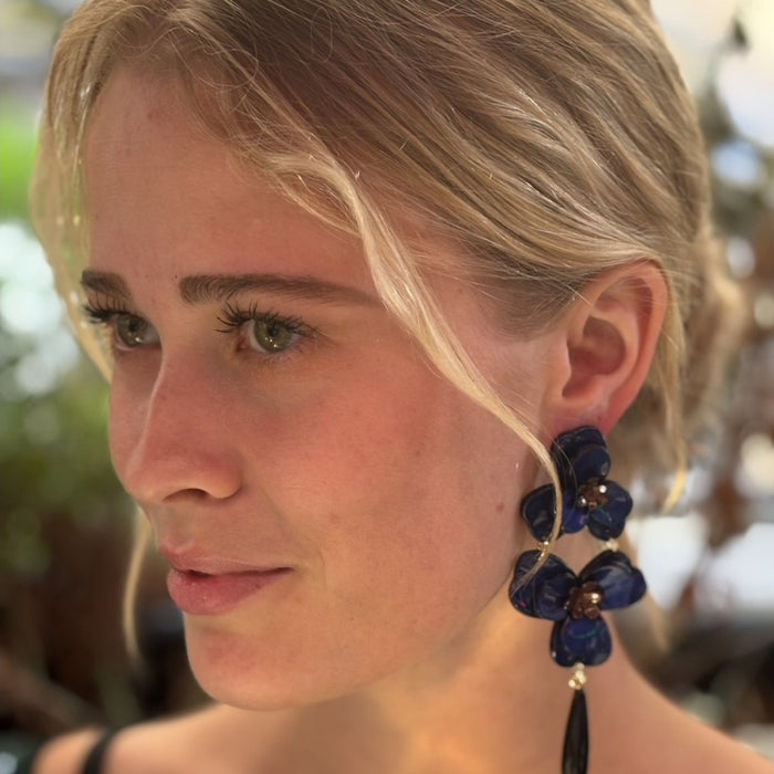 BETH NAVY DOUBLE FLORAL RESIN DROP EARRINGS