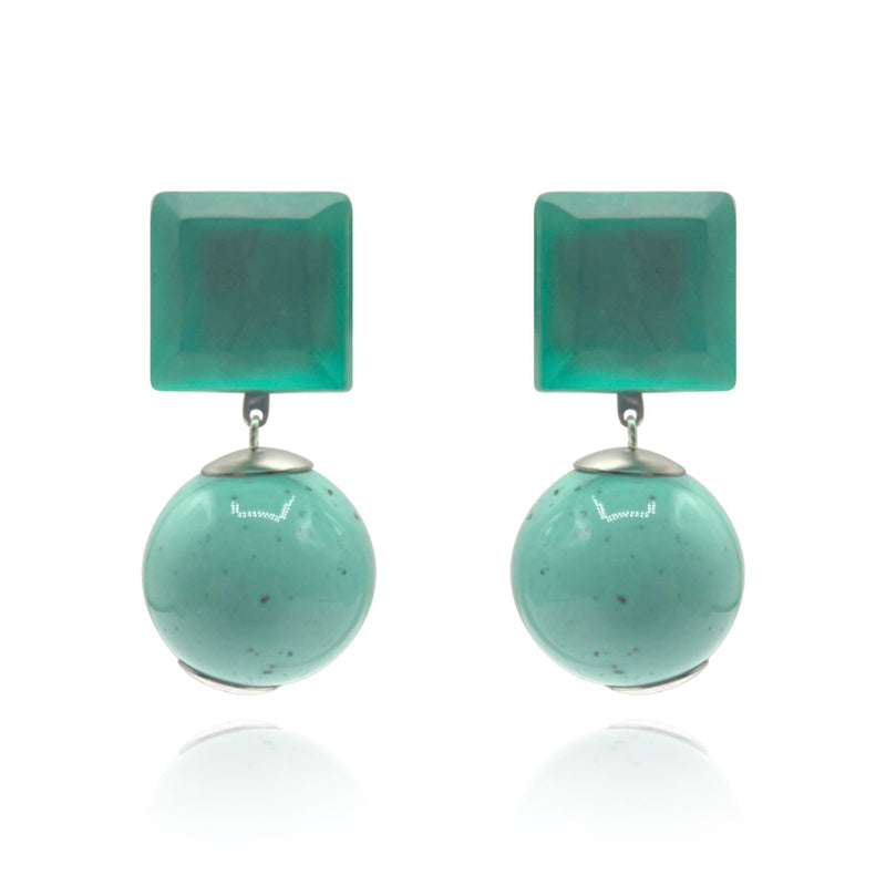 Boucles d'oreilles à clips en résine italienne avec dessus à facettes en miroir et gouttes en boule turquoise clair