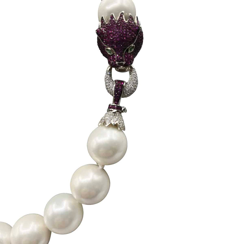 Shell-Based Pearl Choker Necklace with Ruby Lion Clasp - Statement Elegance