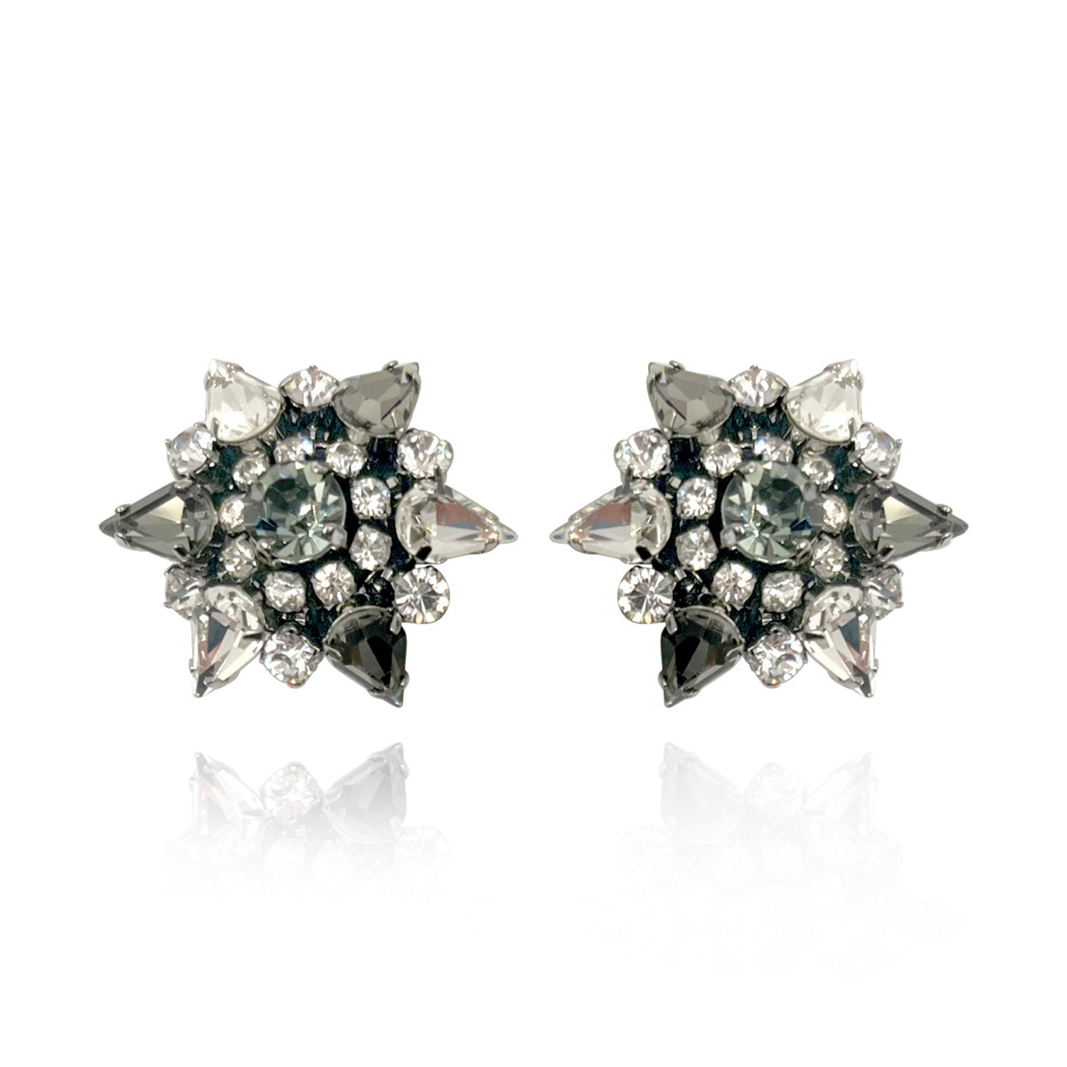 Pendiente de clip grande Catarina con diamantes negros y cristales multipiedra