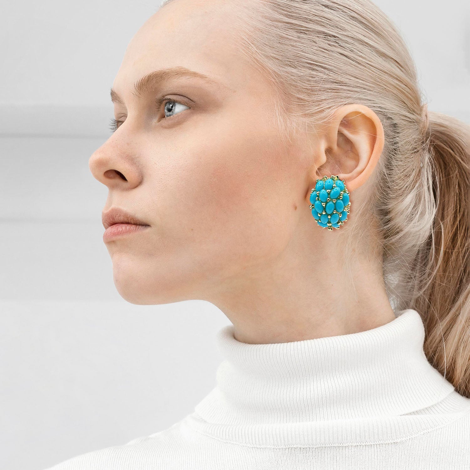 Pendientes de clip Consolata con cristales turquesa y baño de oro