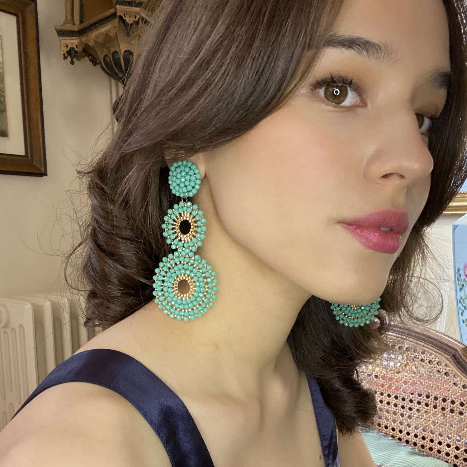 Pendientes colgantes bohemios con clip de cristal turquesa y dorado Lizzie